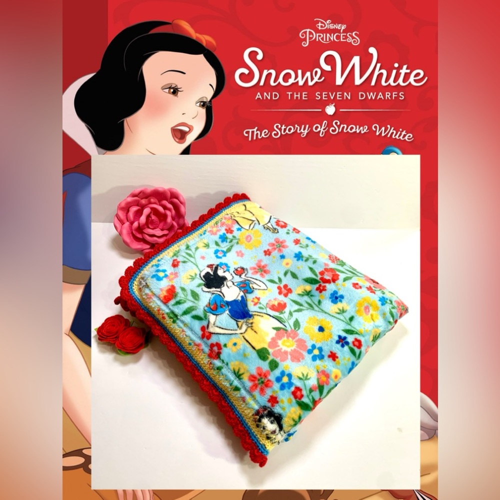 Disney Snow White Crochet Toddler Youth Blanket